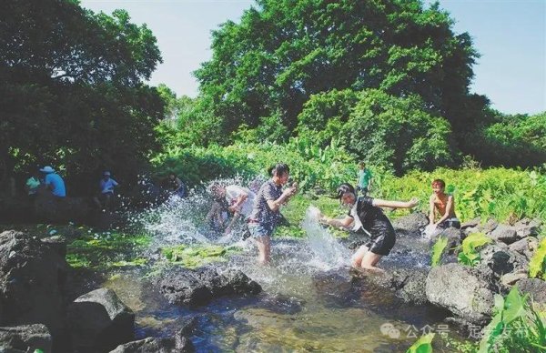 天牛配资 泡冷泉 品冰咖 亲湖水！定安打造夏日清凉畅游三件好“冰”器
